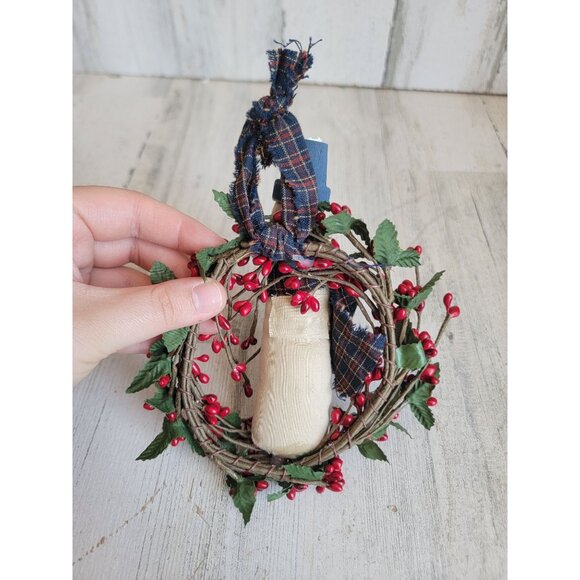 Mini snowman cranberry wreath ornament Xmas home decor - Picture 6 of 6